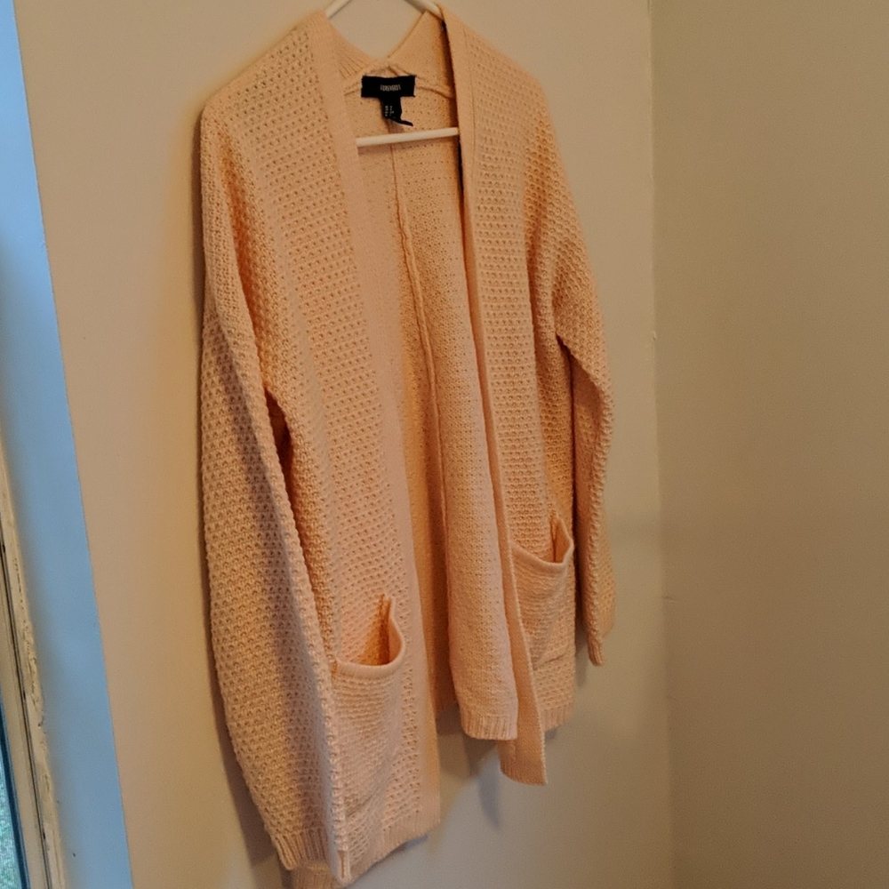 It's got pockets! ๐ - Picture 3 of 5